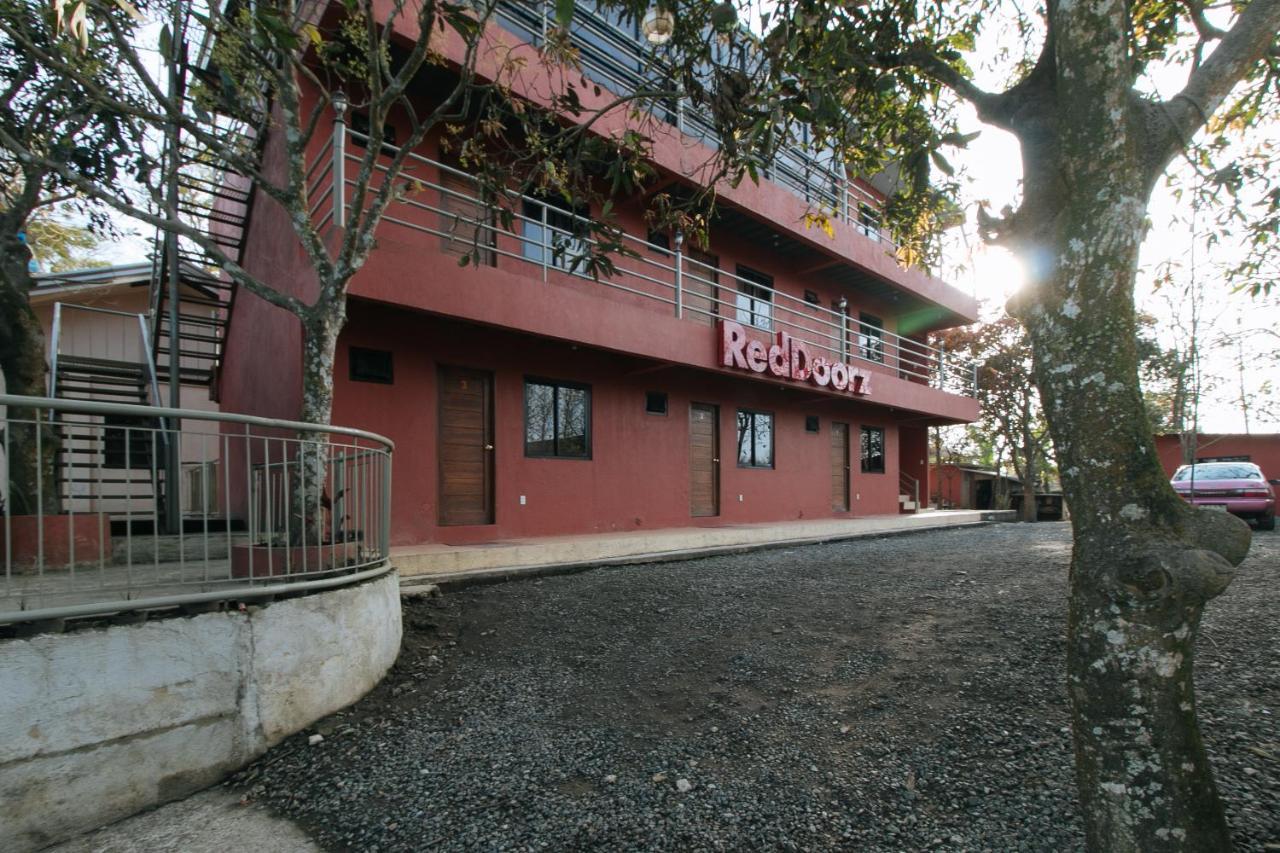Reddoorz Plus At Malabag Silang - Vaccinated Staff Екстериор снимка