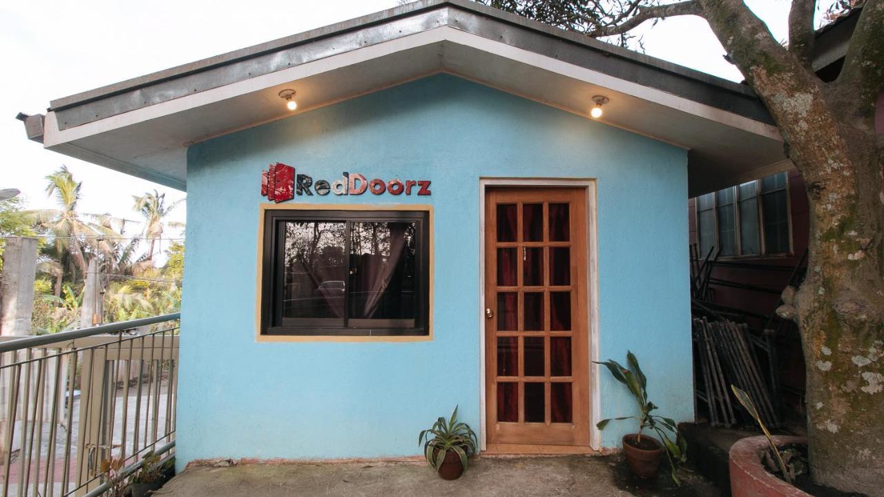 Reddoorz Plus At Malabag Silang - Vaccinated Staff Екстериор снимка